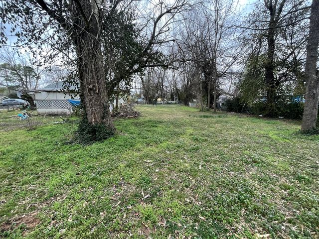 828 S Glenn Avenue, Springfield, MO 65802