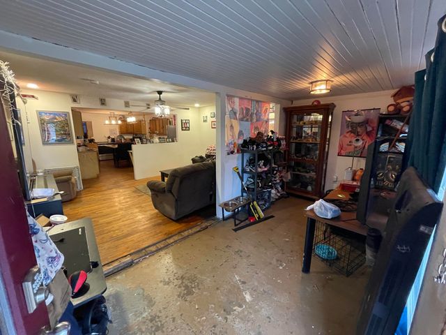 828 S Glenn Avenue, Springfield, MO 65802