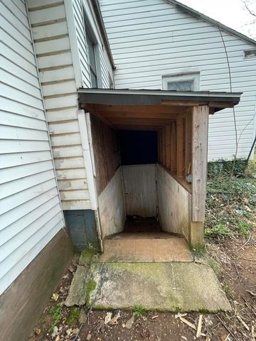 828 S Glenn Avenue, Springfield, MO 65802