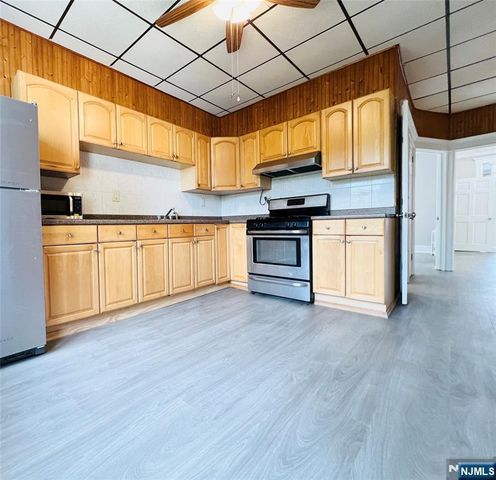 91 16th Street 2, Bayonne, NJ 07002