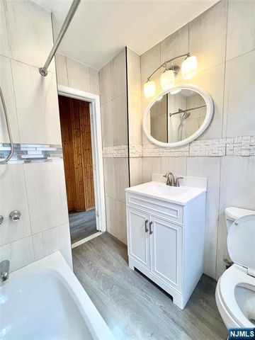 91 16th Street 2, Bayonne, NJ 07002