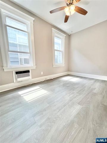 91 16th Street 2, Bayonne, NJ 07002