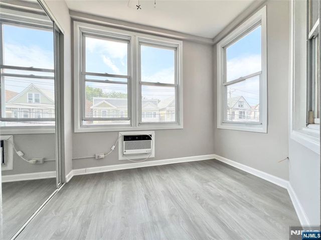 91 16th Street 2, Bayonne, NJ 07002