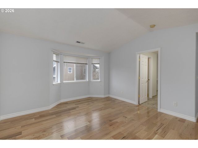 3205 Se HAMPTON Loop, Troutdale, OR 97060