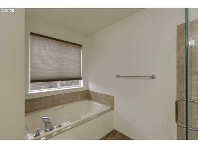 3205 Se HAMPTON Loop, Troutdale, OR 97060