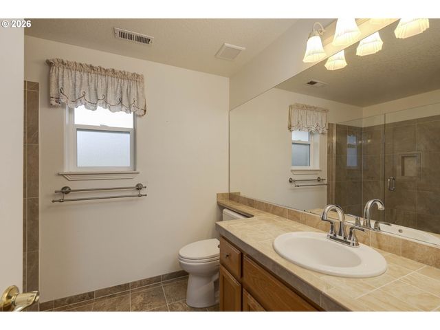 3205 Se HAMPTON Loop, Troutdale, OR 97060