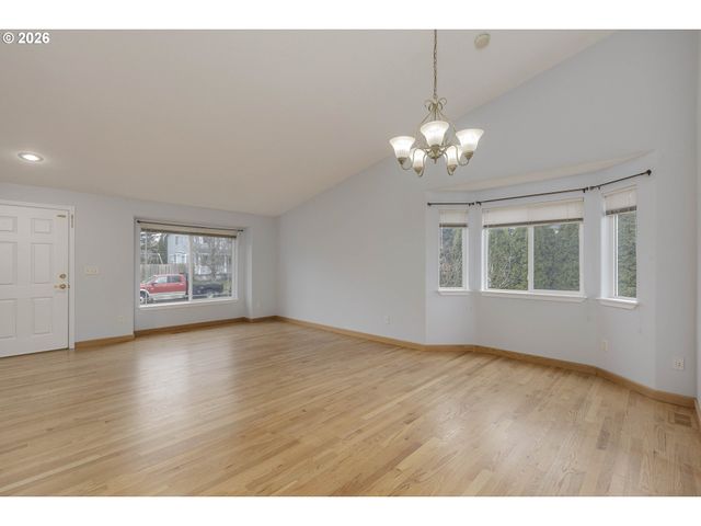 3205 Se HAMPTON Loop, Troutdale, OR 97060