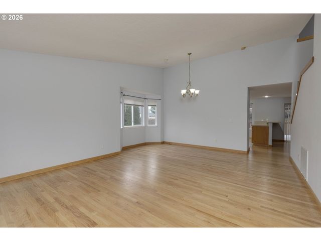 3205 Se HAMPTON Loop, Troutdale, OR 97060