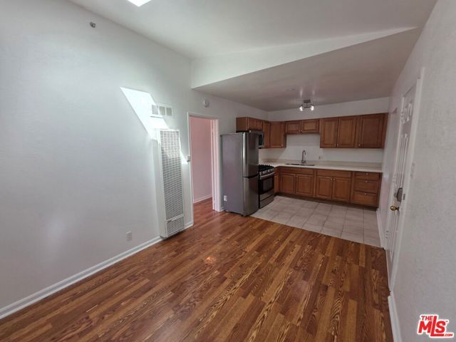 632 Santa Clara Avenue A, Los Angeles, CA 90291