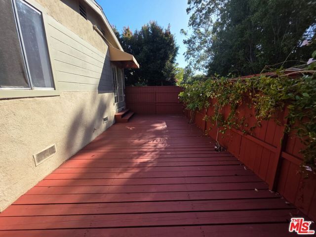 632 Santa Clara Avenue A, Los Angeles, CA 90291