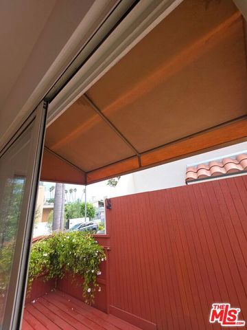 632 Santa Clara Avenue A, Los Angeles, CA 90291
