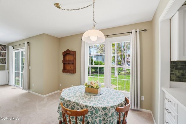 8240 Hidden Forest Drive, Holland, OH 43528