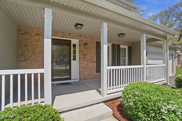 8240 Hidden Forest Drive, Holland, OH 43528