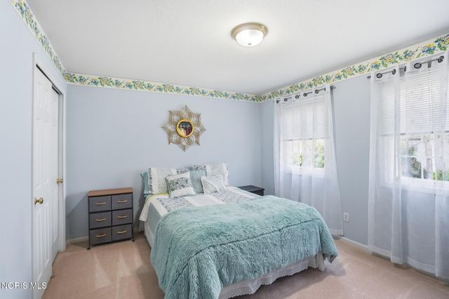 8240 Hidden Forest Drive, Holland, OH 43528
