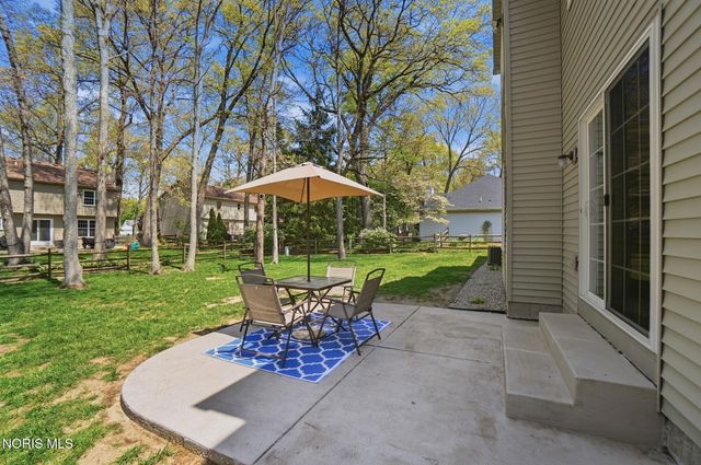 8240 Hidden Forest Drive, Holland, OH 43528