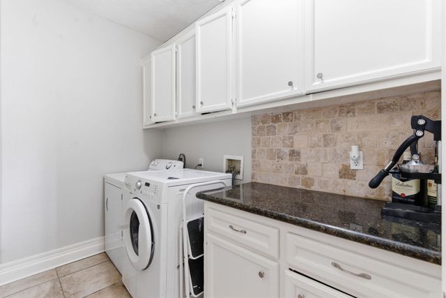 108 Somerton Drive, Montgomery, TX 77356