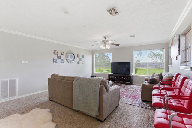 108 Somerton Drive, Montgomery, TX 77356