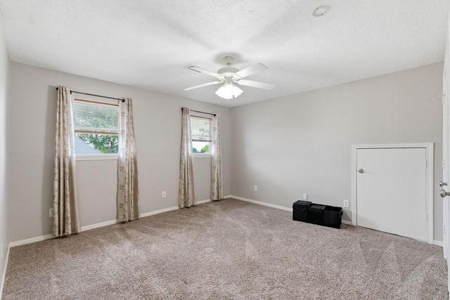 108 Somerton Drive, Montgomery, TX 77356