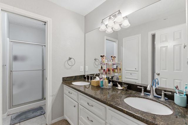 108 Somerton Drive, Montgomery, TX 77356