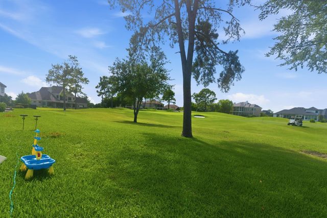 108 Somerton Drive, Montgomery, TX 77356