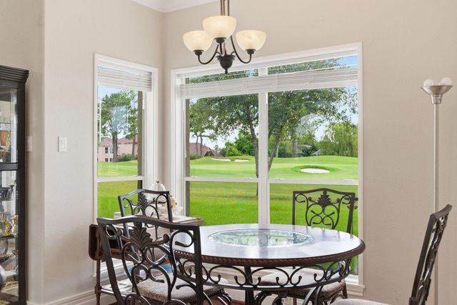 108 Somerton Drive, Montgomery, TX 77356