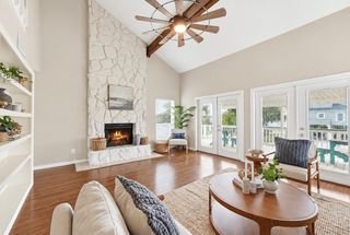 13684 Mutiny Lane, Galveston, TX 77554