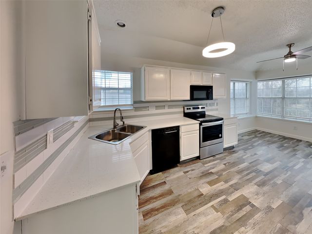 2829 Salado Trail, Fort Worth, TX 76118