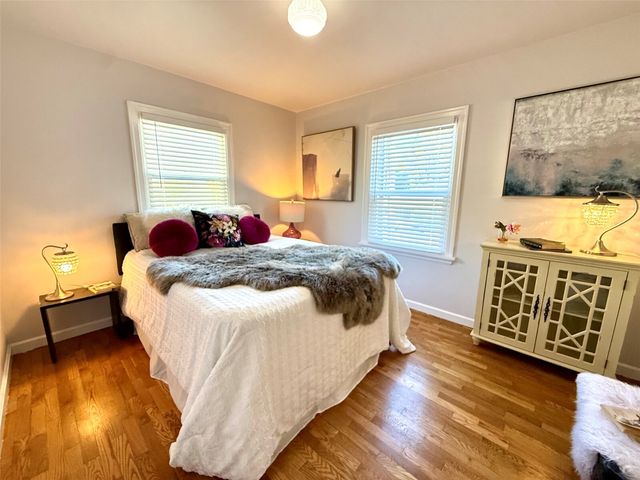 7909 9th Avenue SW, Seattle, WA 98106
