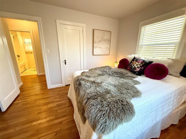 7909 9th Avenue SW, Seattle, WA 98106