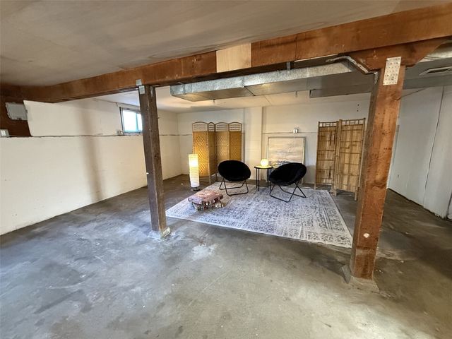 7909 9th Avenue SW, Seattle, WA 98106