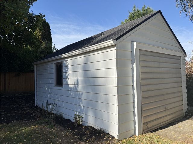 7909 9th Avenue SW, Seattle, WA 98106