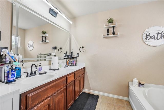 4037 Tiburon Street, Fort Worth, TX 76106