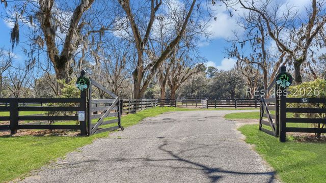 27 Stable Gate Rd, Hilton Head Island, SC 29926