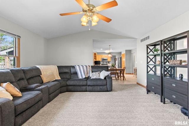 107 ASPEN Drive, Chatham, IL 62629