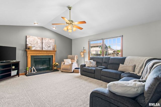 107 ASPEN Drive, Chatham, IL 62629
