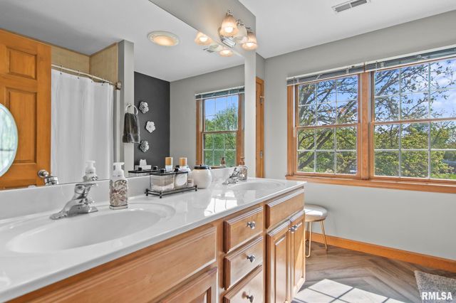 107 ASPEN Drive, Chatham, IL 62629