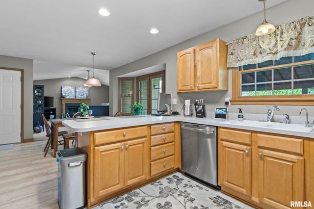 107 ASPEN Drive, Chatham, IL 62629