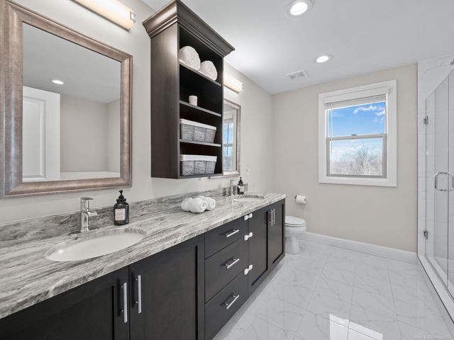 50155 N Anita Way, Macomb Twp, MI 48044