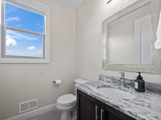 50155 N Anita Way, Macomb Twp, MI 48044