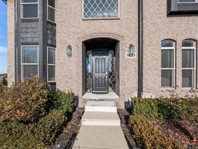 50155 N Anita Way, Macomb Twp, MI 48044