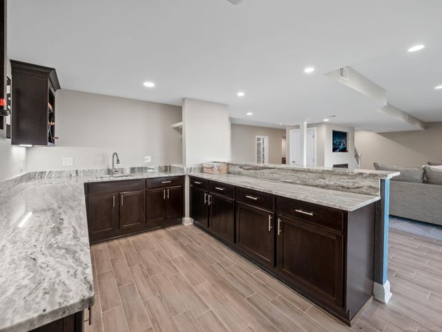 50155 N Anita Way, Macomb Twp, MI 48044