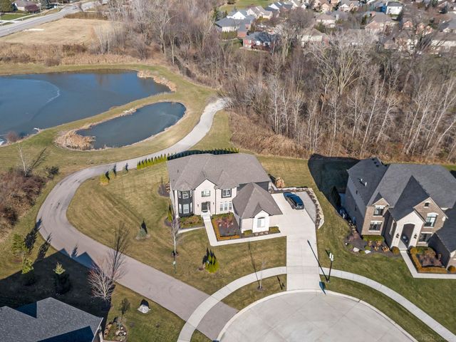 50155 N Anita Way, Macomb Twp, MI 48044