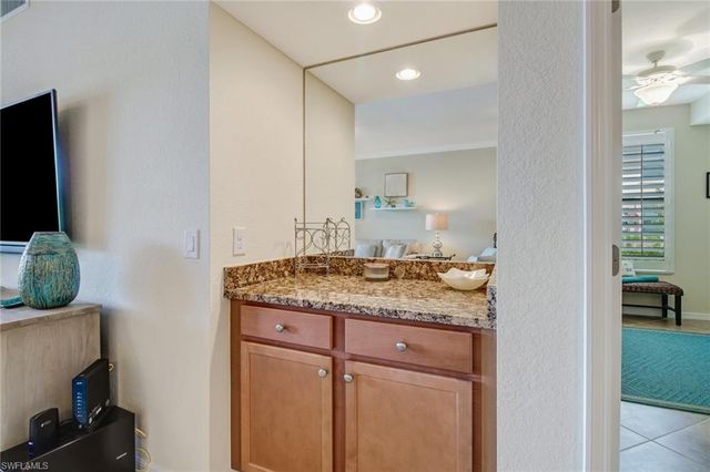 9514 Avellino WAY # 2116, Naples, FL 34113