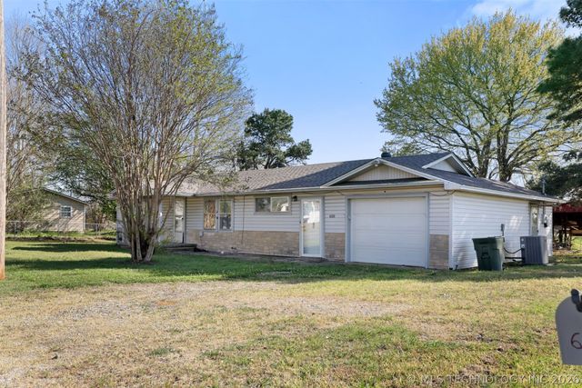 610 E McKennon, Calera, OK 74730