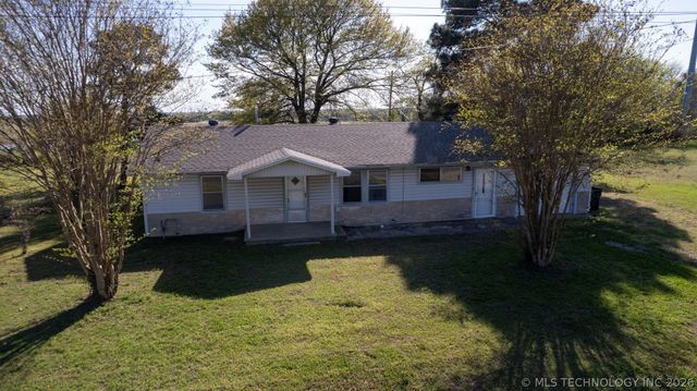 610 E McKennon, Calera, OK 74730