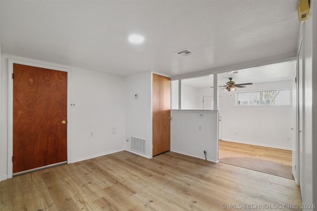 610 E McKennon, Calera, OK 74730