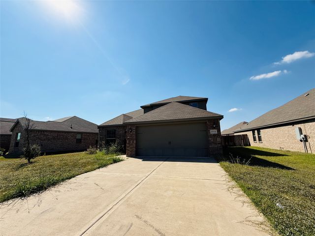 1044 Maidenhair Lane, Crowley, TX 76036