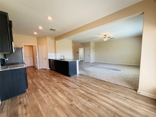 1044 Maidenhair Lane, Crowley, TX 76036