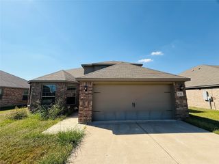 1044 Maidenhair Lane, Crowley, TX 76036