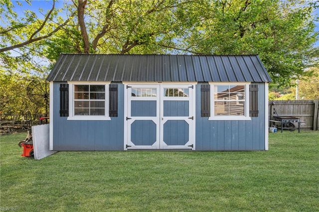 517 Norcum CIR, Portsmouth, VA 23701